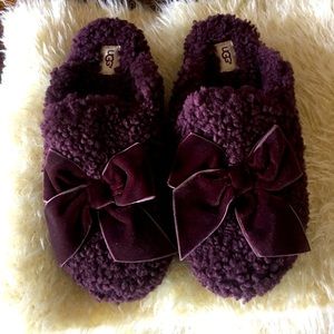 UGG Addison Slippers